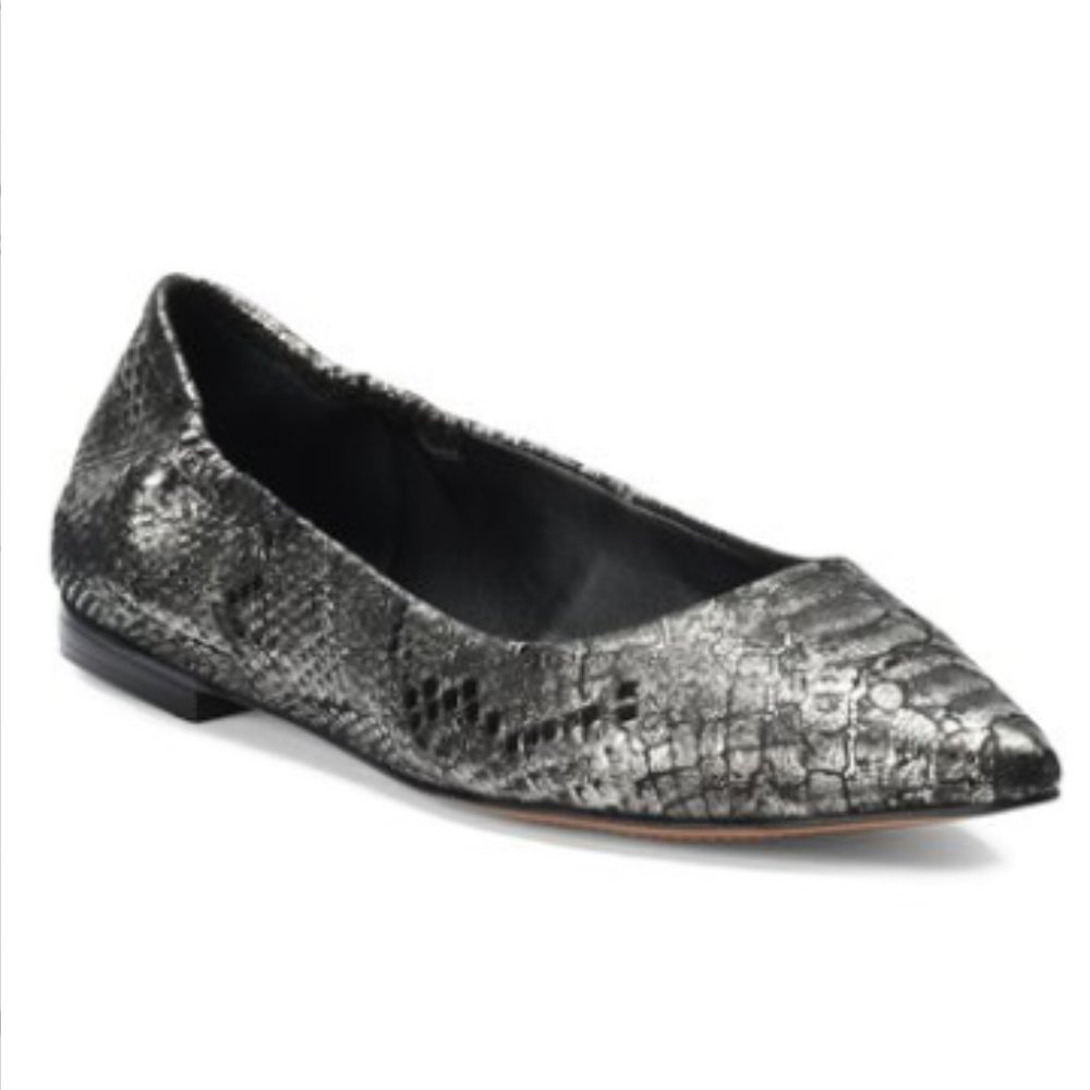 NEW ISOLA Leather Pewter Metallic Snake Flats 8 38 fits size 7.5 not 8